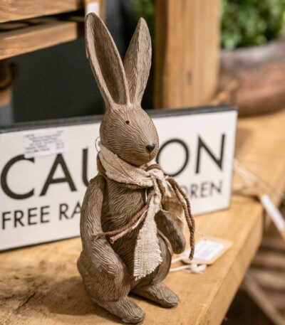 Rabbit Ornament with Scarf. Winter bunny ornament. Handcrafted rabbit decoration. Bunny figurine with scarf. Cute animal ornament. Winter home décor bunny. Festive rabbit decoration. Christmas bunny ornament. Decorative rabbit figurine. Handcrafted animal décor. Small winter ornaments. Giftable home accessories. Cute bunny sculpture. Cosy winter decorations. Seasonal animal ornament.